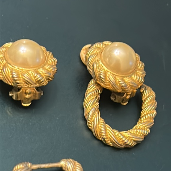 Vintage Premier USA 2 pair clip earrings adjustable stud/dangle interchangeable - Picture 3 of 11